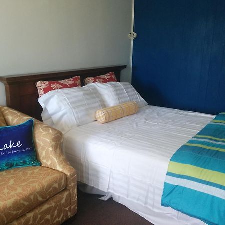 All Tucked Inn Waubaushene Luaran gambar